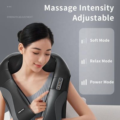 Diseño en forma de U Masajeador eléctrico de hombro para aliviar el dolor muscular Potencia nominal 24W